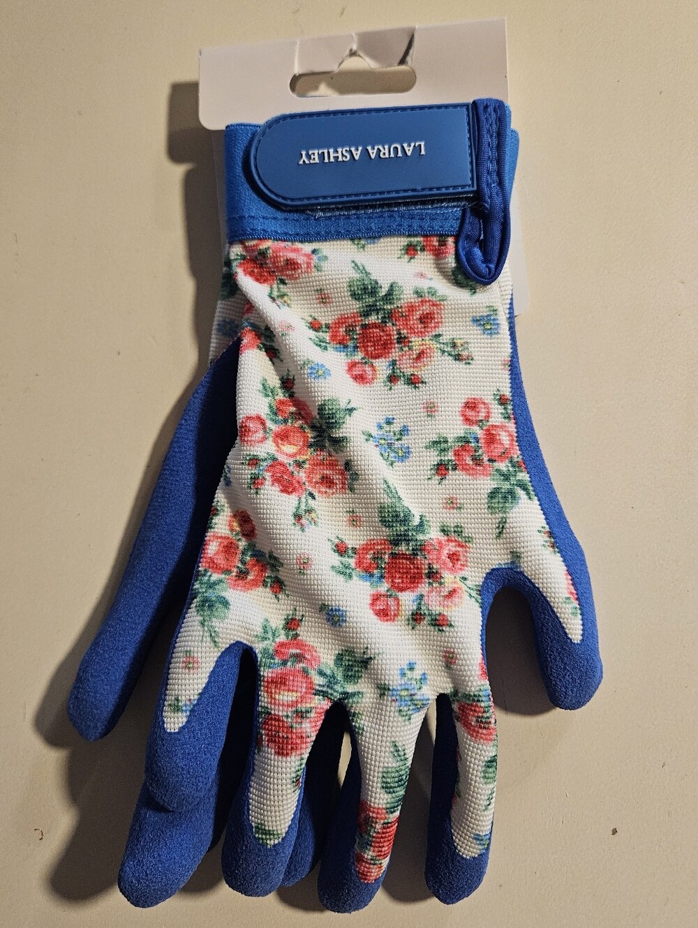 NWT Laura Ashley Blue Floral Garden Gloves All Weather Grip Size M/L
